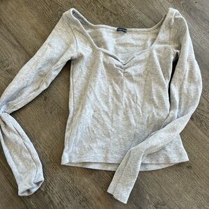 Brandy Melville Light Gray Long Sleeve Top